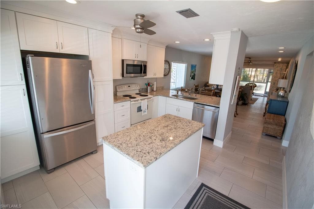 309 Cape Coral PKWY W 201 CAPE CORAL, FL 33914