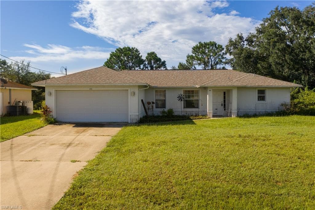 3011 50th ST SW LEHIGH ACRES, FL 33976