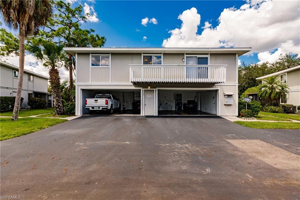 3265 Maple Leaf CIR 4 FORT MYERS, FL 33907