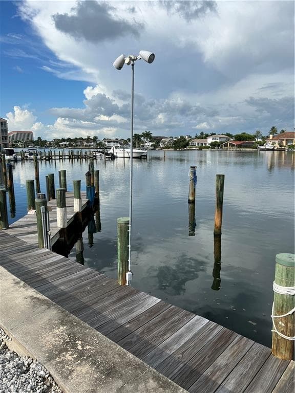 4450 Gulf Shore BLVD N NAPLES, FL 34103