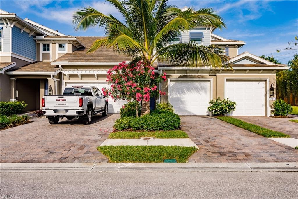 2335 Sawyers Hill RD 504 NAPLES, FL 34120