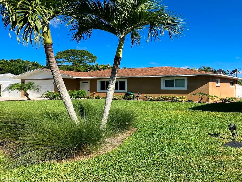 93 9th ST BONITA SPRINGS, FL 34134