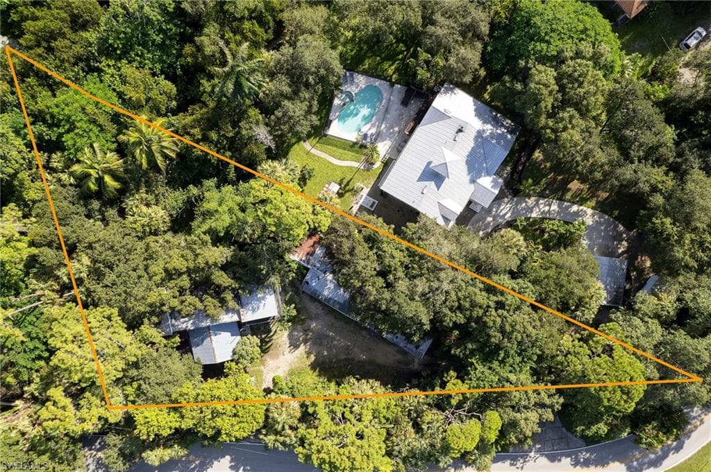 3535 North RD NAPLES, FL 34104