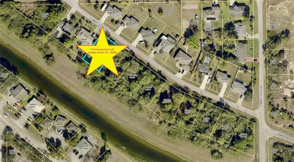 716 Connecticut LN LEHIGH ACRES, FL 33936