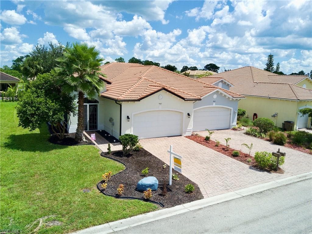 9063 Leatherwood LOOP LEHIGH ACRES, FL 33936