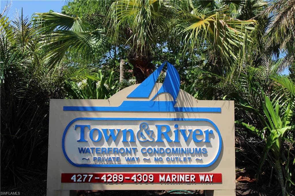 4309 Mariner WAY 304 FORT MYERS, FL 33919