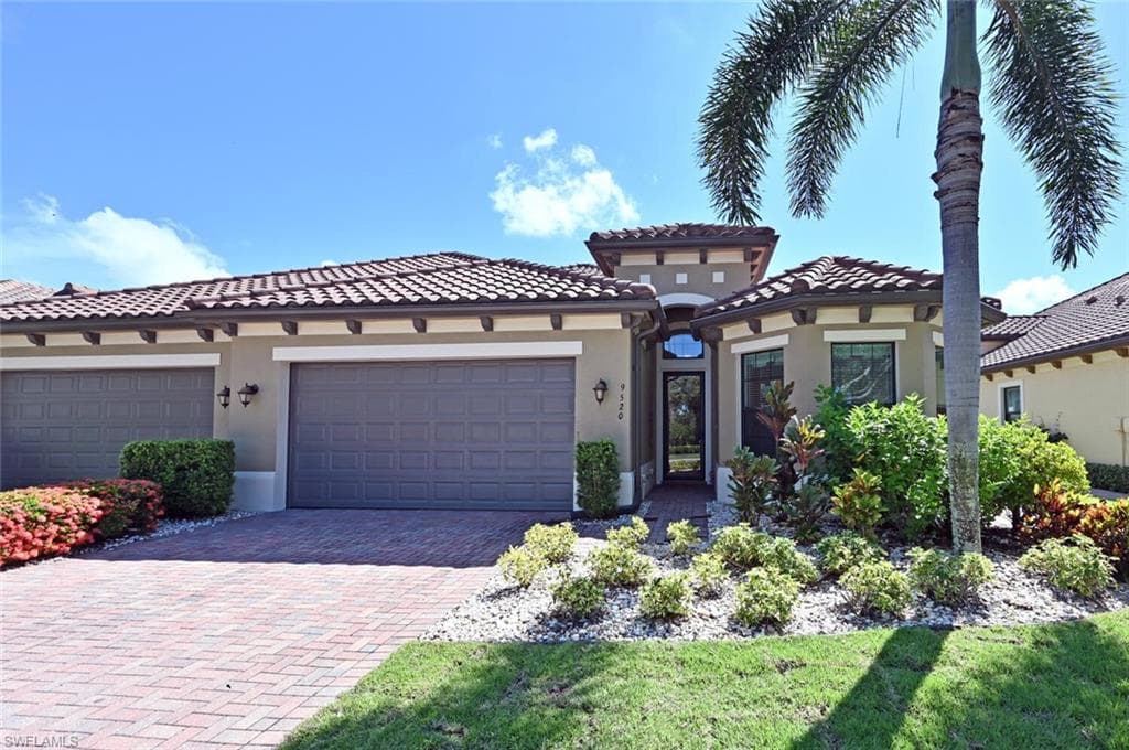 9520 Isla Bella CIR BONITA SPRINGS, FL 34135