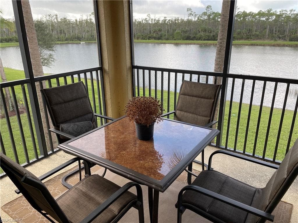 9727 Acqua CT 421 NAPLES, FL 34113