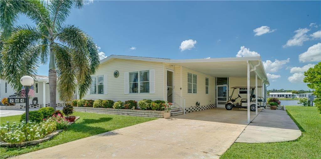 264 Lakeside DR NORTH FORT MYERS, FL 33903