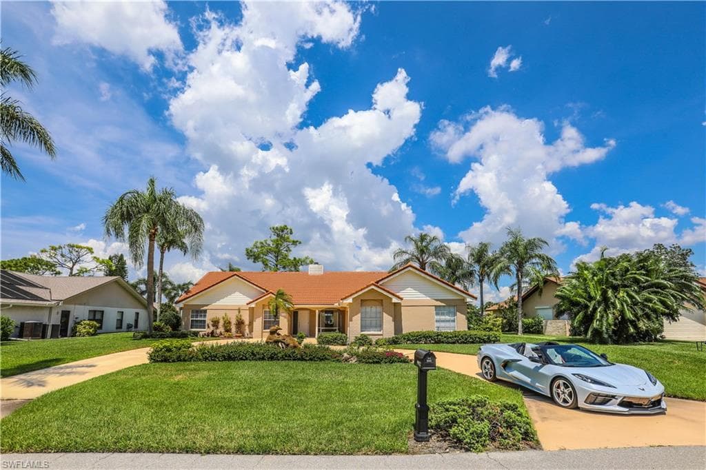 9942 Ortega LN BONITA SPRINGS, FL 34135