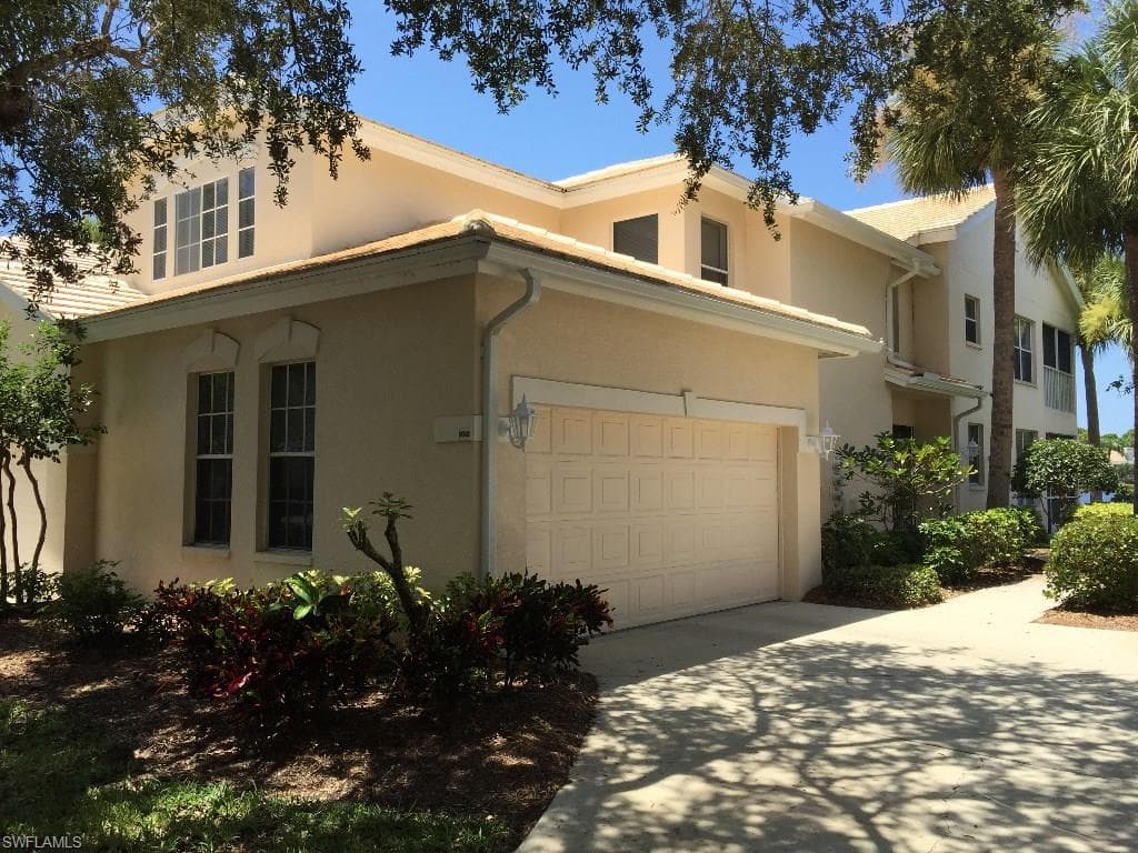 24730 Lakemont Cove LN 102 BONITA SPRINGS, FL 33923