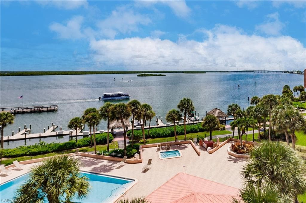 1085 Bald Eagle DR F601 MARCO ISLAND, FL 34145