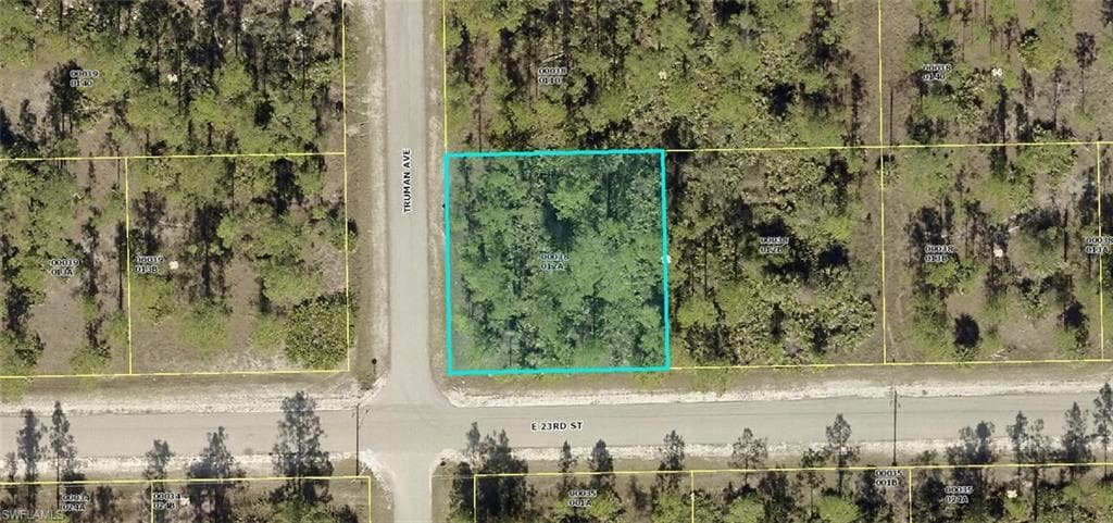 3301 E 23rd ST ALVA, FL 33920