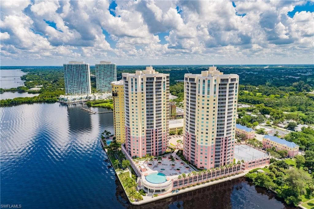 2743 1st ST 502 FORT MYERS, FL 33916
