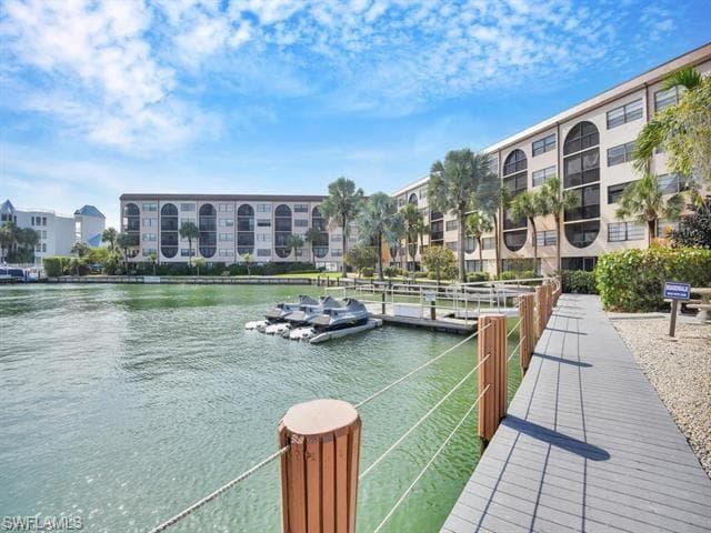 1015 Anglers CV G-305 MARCO ISLAND, FL 34145