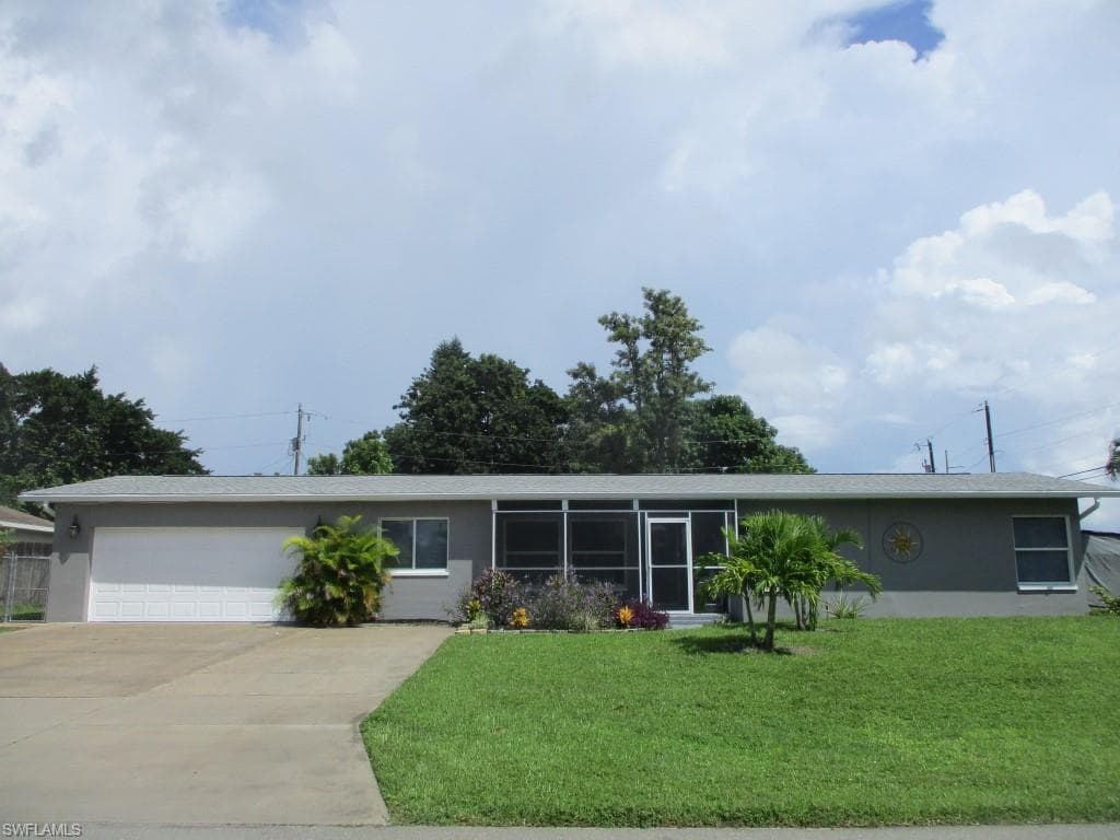 1541 SE 42nd TER CAPE CORAL, FL 33904