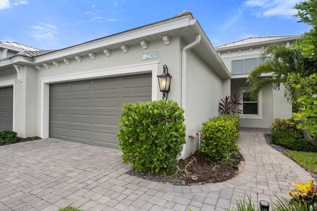 2309 Ariane DR NAPLES, FL 34112