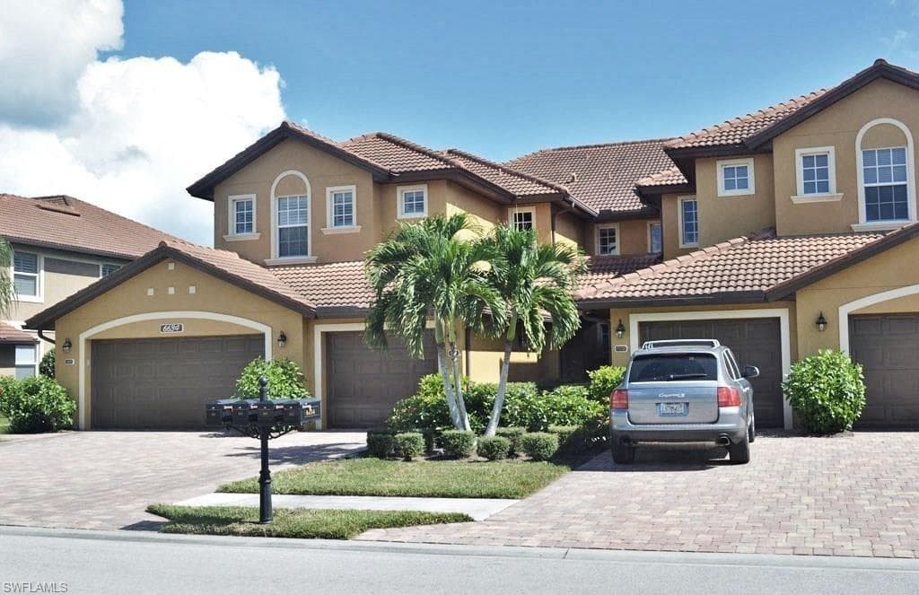 6634 Alden Woods CIR 202 NAPLES, FL 34113