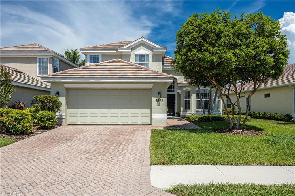 2472 Blackburn CIR CAPE CORAL, FL 33991
