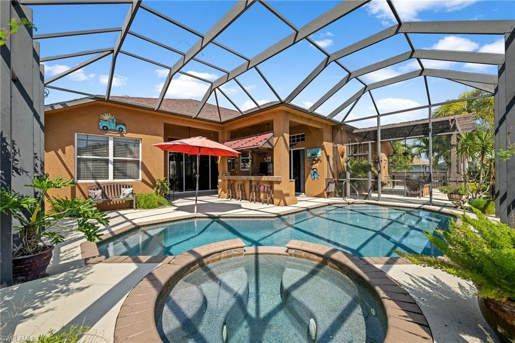 720 SW 13th ST CAPE CORAL, FL 33991
