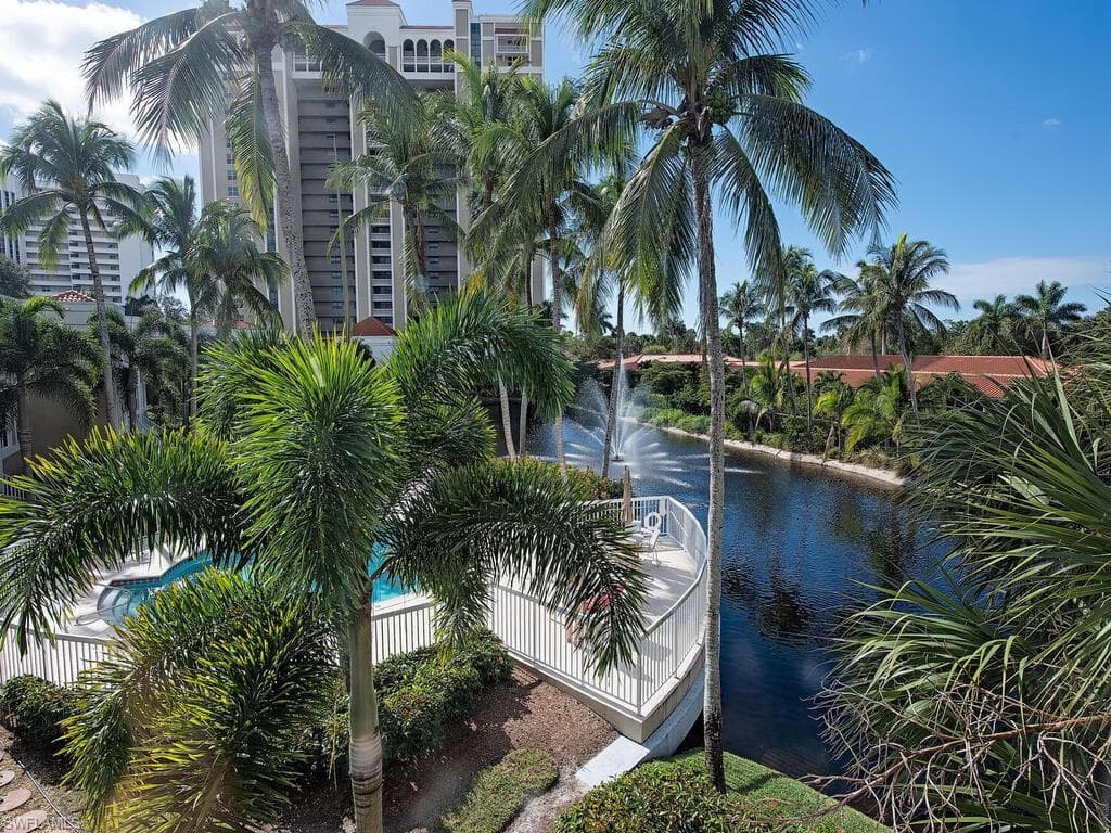 6537 Marissa LOOP 10 NAPLES, FL 34108