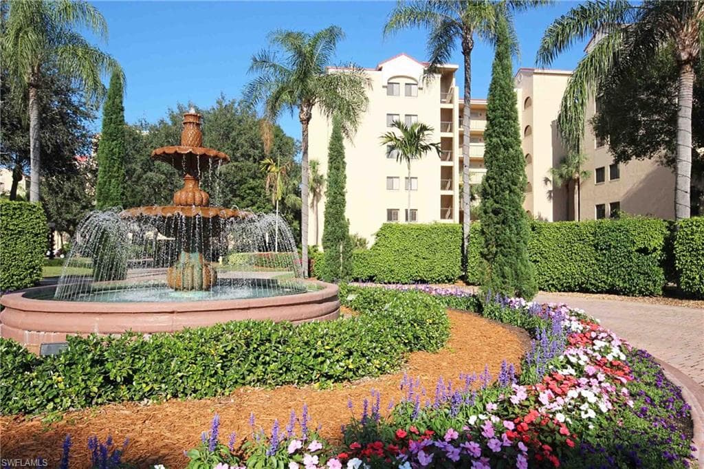 6510 Valen WAY B-205 NAPLES, FL 34108