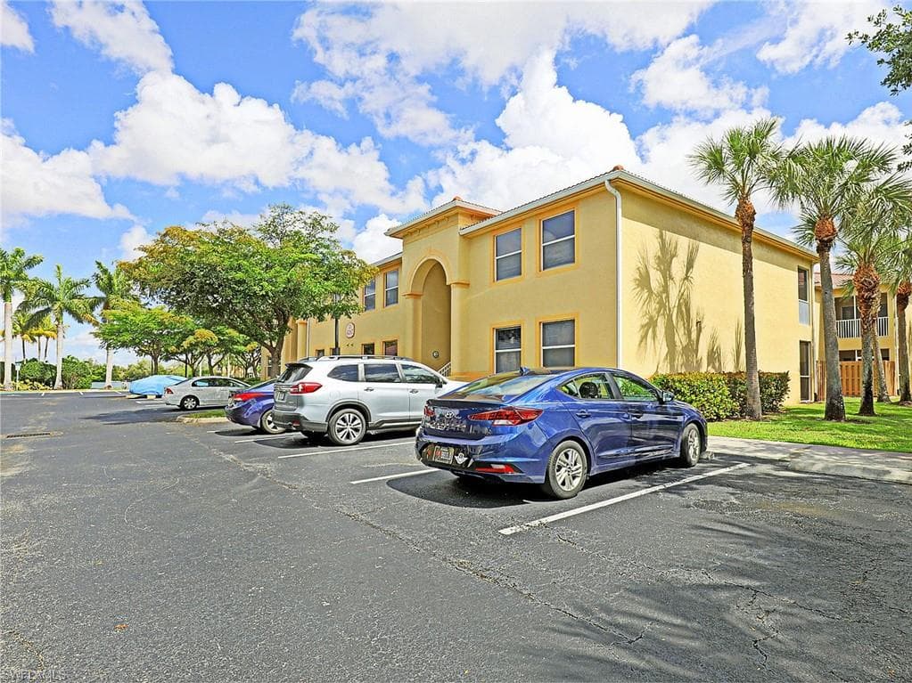 4267 Bellasol CIR 2121 FORT MYERS, FL 33916
