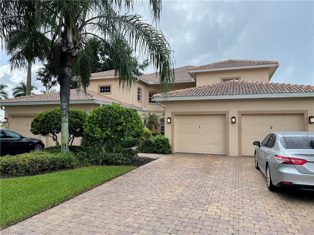 9195 Michael CIR 1301 NAPLES, FL 34113