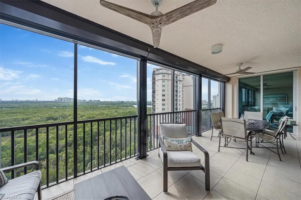 455 COVE TOWER DR 1103 NAPLES, FL 34110