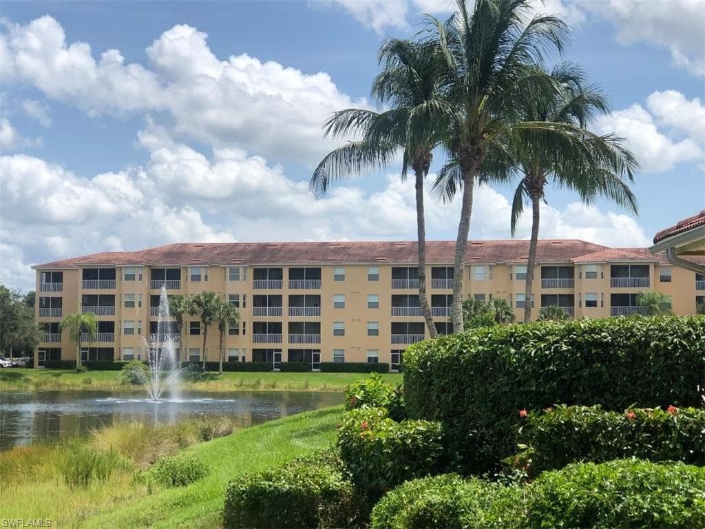 8470 KINGBIRD LOOP 1033 ESTERO, FL 33967