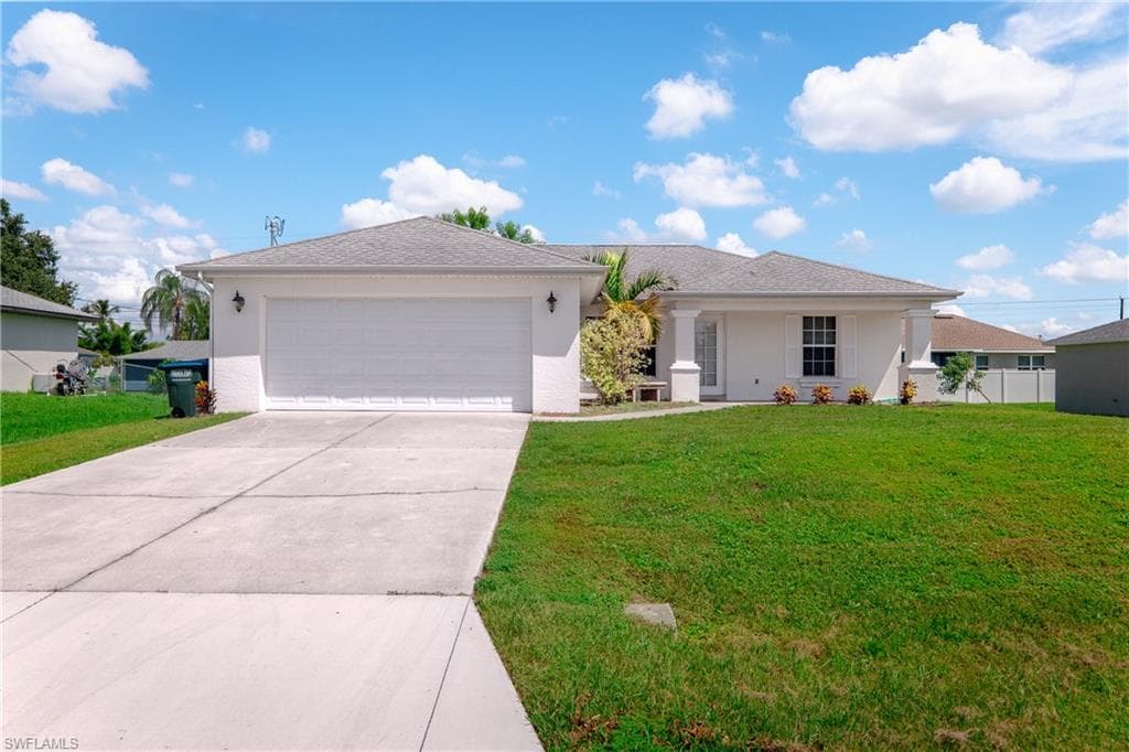 915 10th LN CAPE CORAL, FL 33909