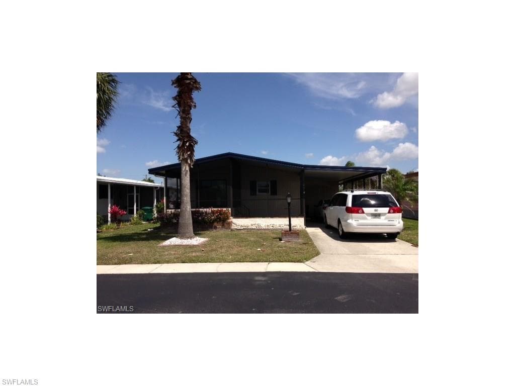 67 Atlantic WAY 67 NAPLES, FL 34104