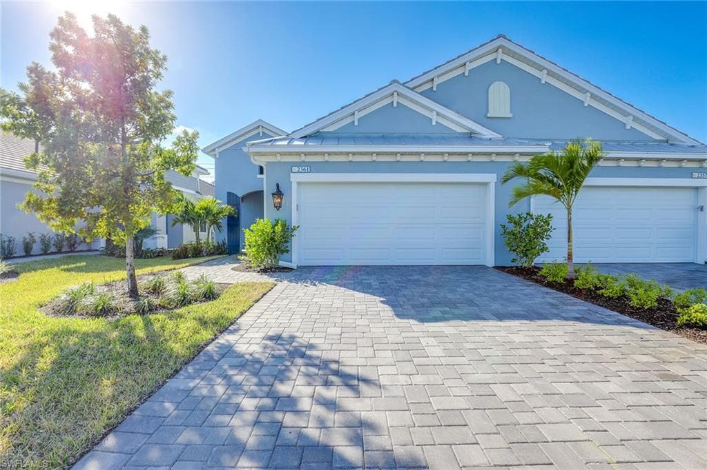 2361 Ariane DR NAPLES, FL 34112