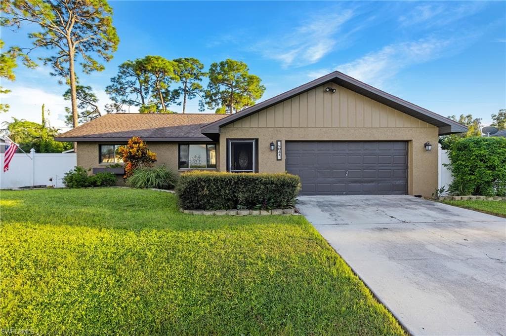 8034 Almo RD FORT MYERS, FL 33967