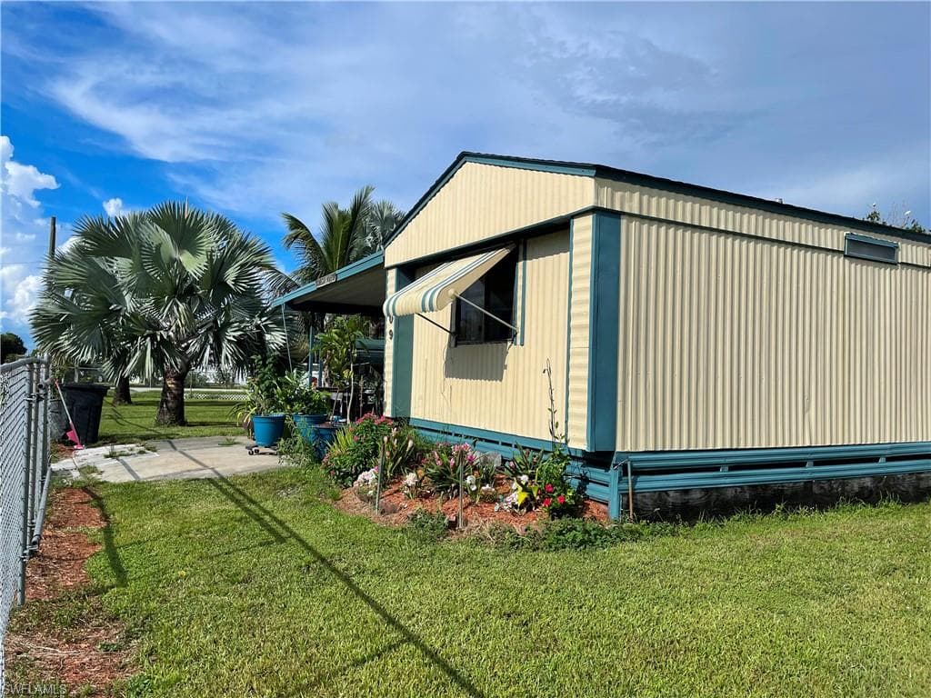 309 Oakmont AVE NW MOORE HAVEN, FL 33471