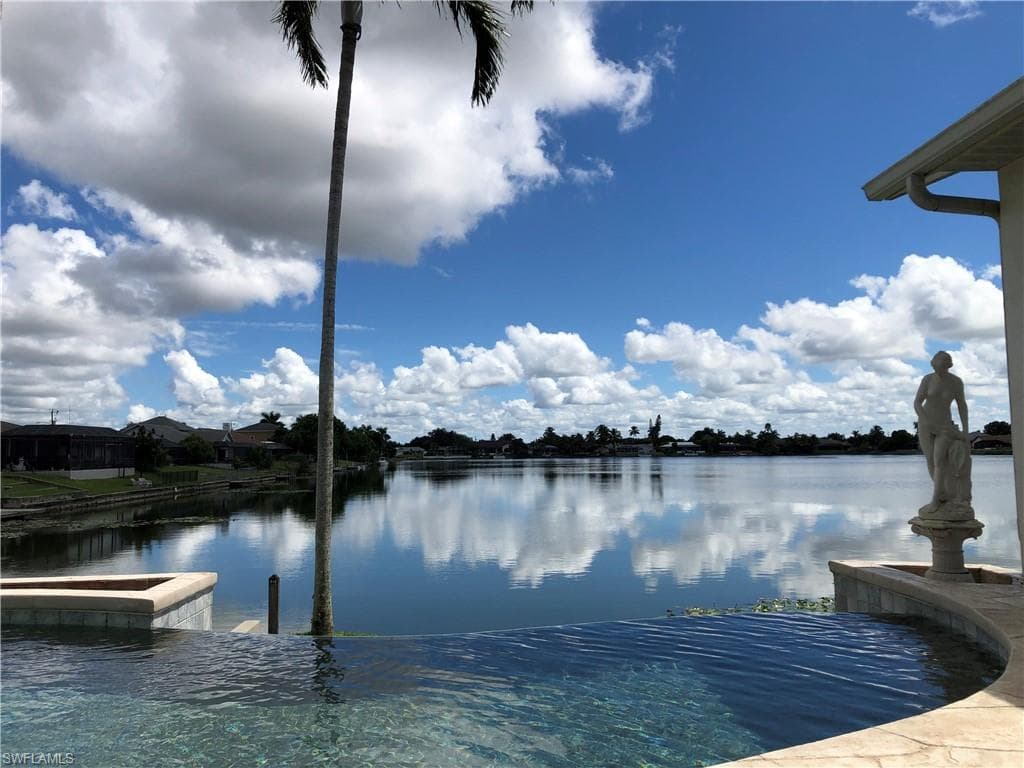 227 SE 18th AVE CAPE CORAL, FL 33990
