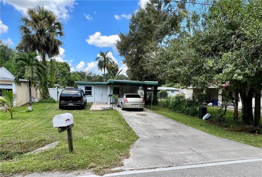 178 Evergreen RD NORTH FORT MYERS, FL 33903