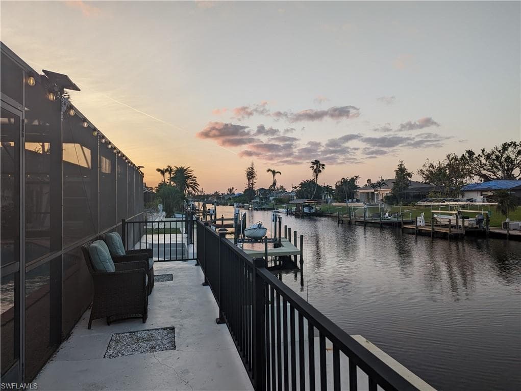 807 SE 33rd TER CAPE CORAL, FL 33904