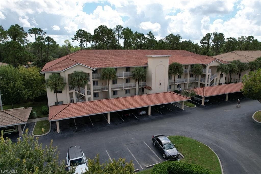 7819 Regal Heron CIR 8-101 NAPLES, FL 34104