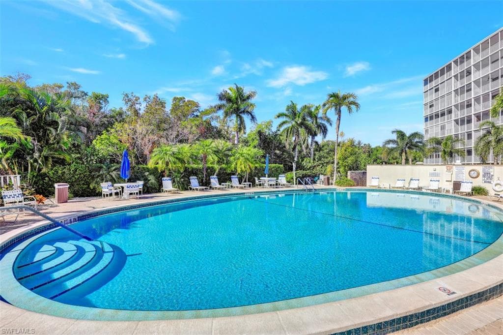 1 Bluebill AVE 803 NAPLES, FL 34108