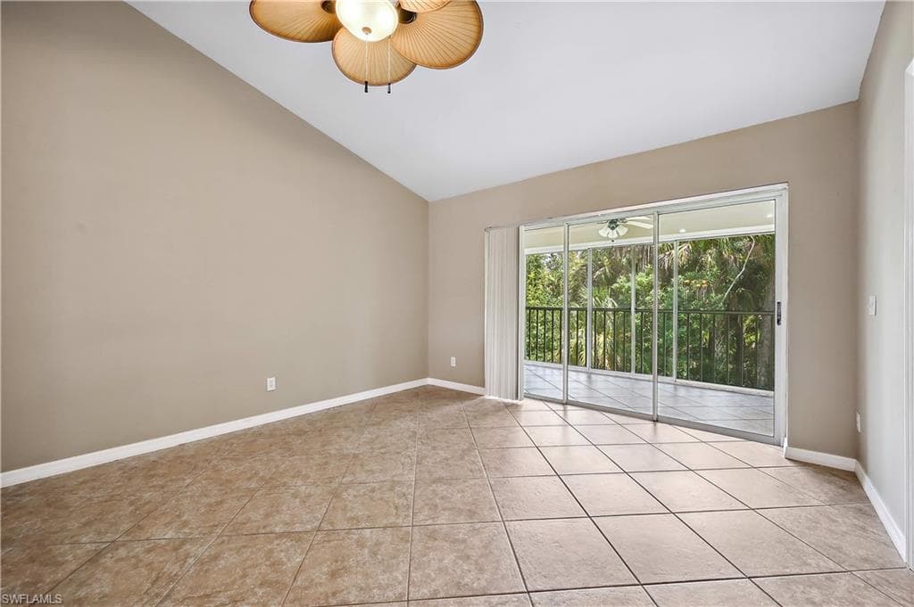 757 Wiggins Lake DR 4-202 NAPLES, FL 34110