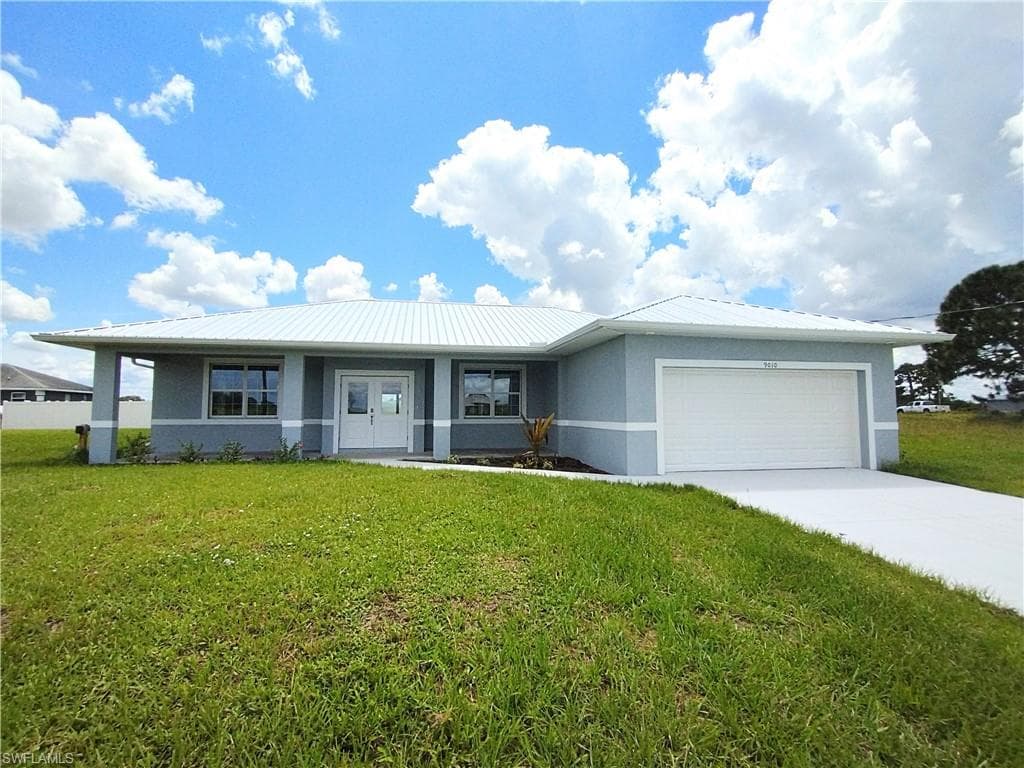 9010 E Broad CIR LABELLE, FL 33935