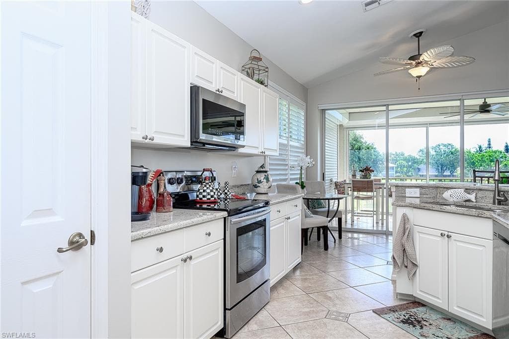 7701 Gardner DR 7-201 NAPLES, FL 34109