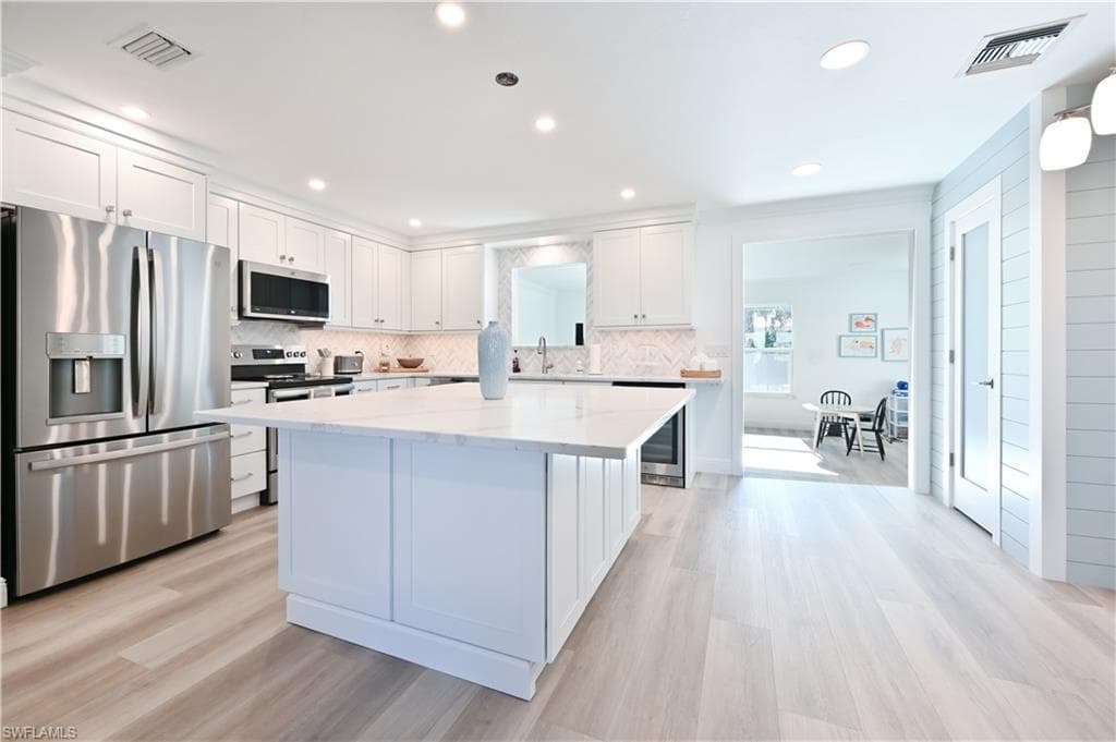 2640 12th ST N NAPLES, FL 34103