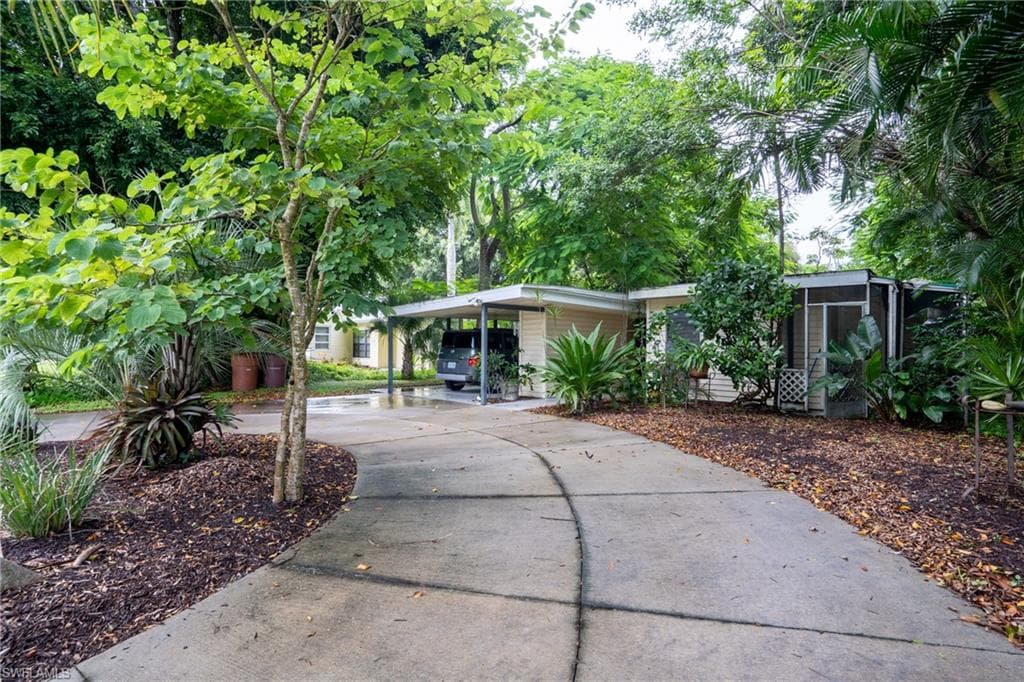 1435 Alcazar AVE FORT MYERS, FL 33901