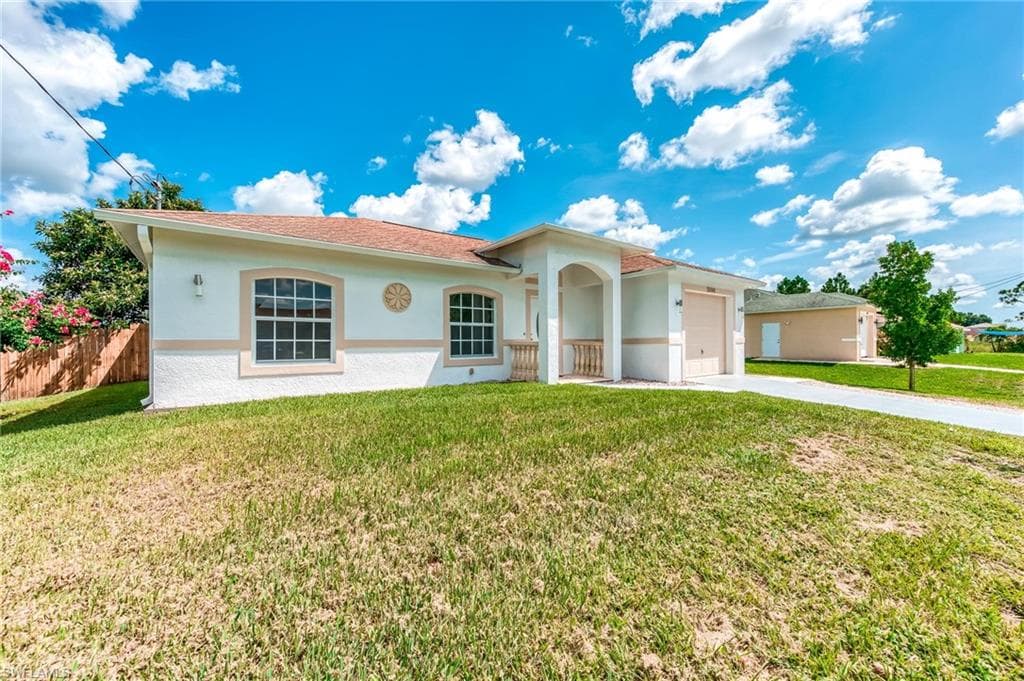 3504 15th ST SW LEHIGH ACRES, FL 33976