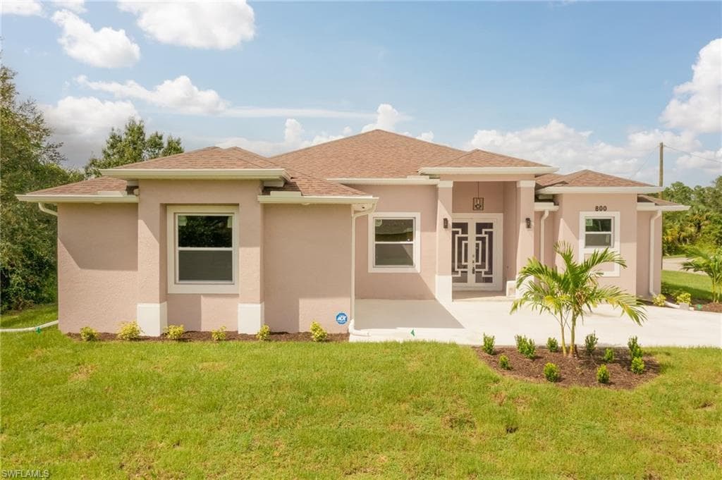 800 W 6th ST LEHIGH ACRES, FL 33972