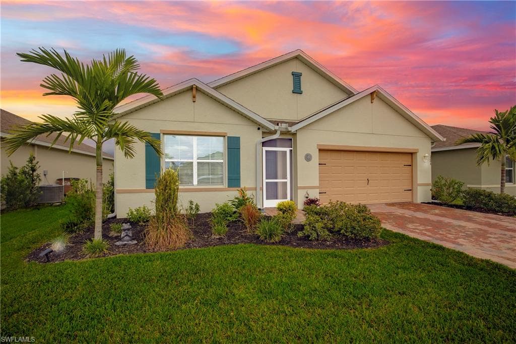 3204 Estancia LN CAPE CORAL, FL 33909