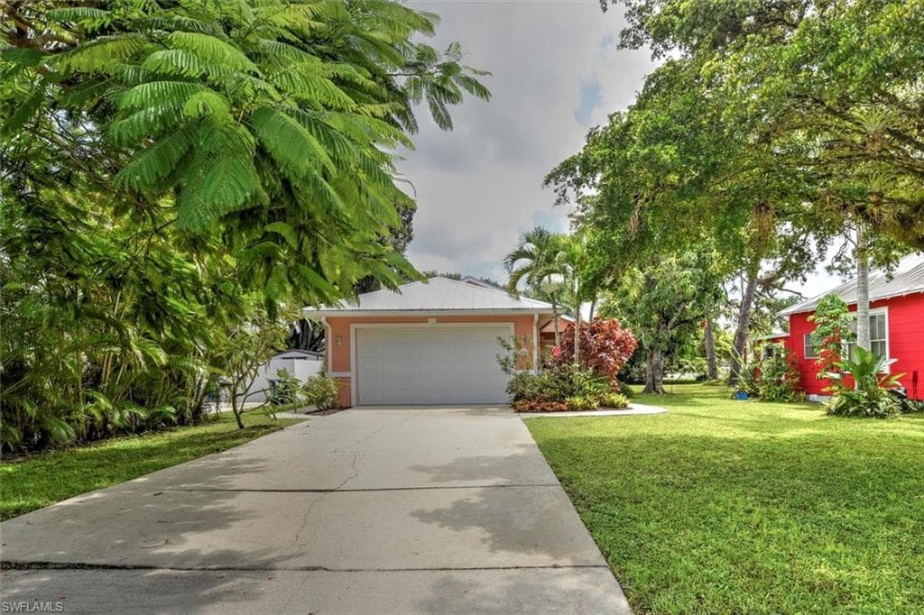 27575 Pullen AVE BONITA SPRINGS, FL 34135