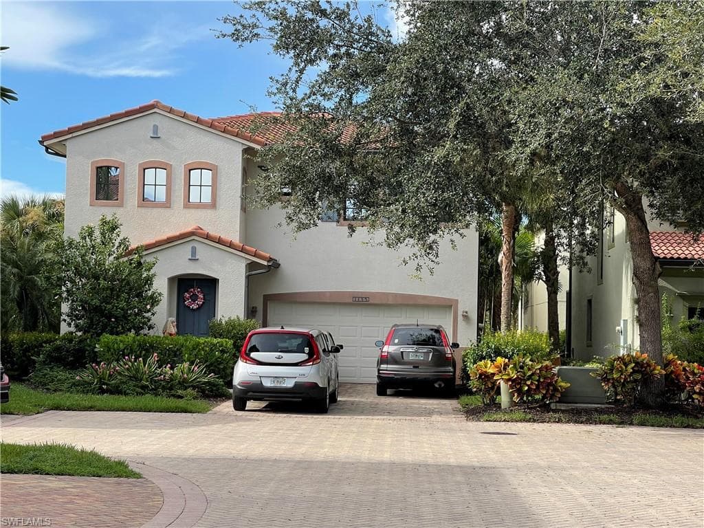 1135 Medan CT N 32 NAPLES, FL 34113